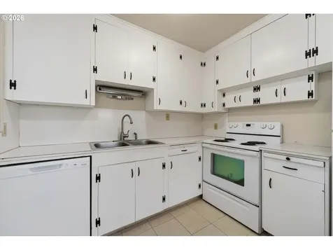 2304 SE 101st Avenue Portland OR 97216