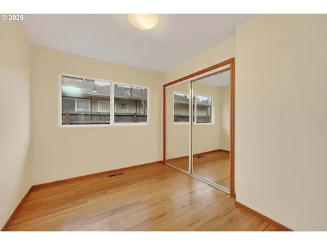 2304 SE 101st Avenue Portland OR 97216