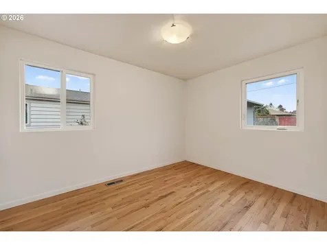 2304 SE 101st Avenue Portland OR 97216