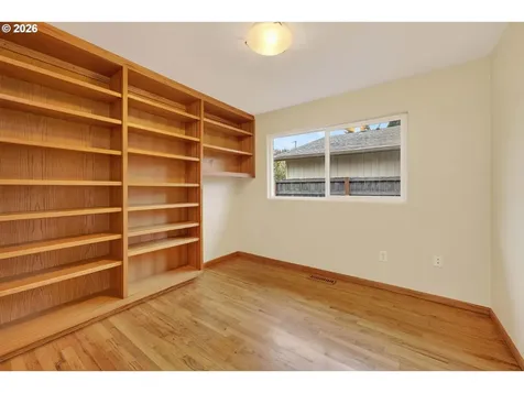 2304 SE 101st Avenue Portland OR 97216