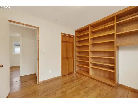 2304 SE 101st Avenue Portland OR 97216