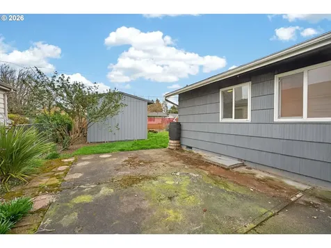 2304 SE 101st Avenue Portland OR 97216