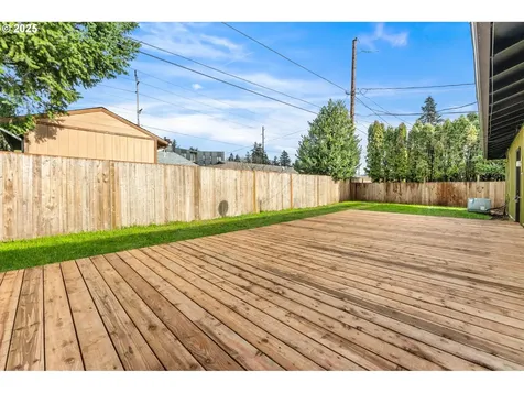 16521 SE Ankeny Street Portland OR 97233
