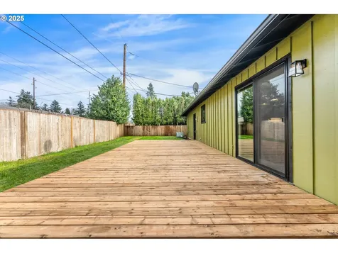 16521 SE Ankeny Street Portland OR 97233