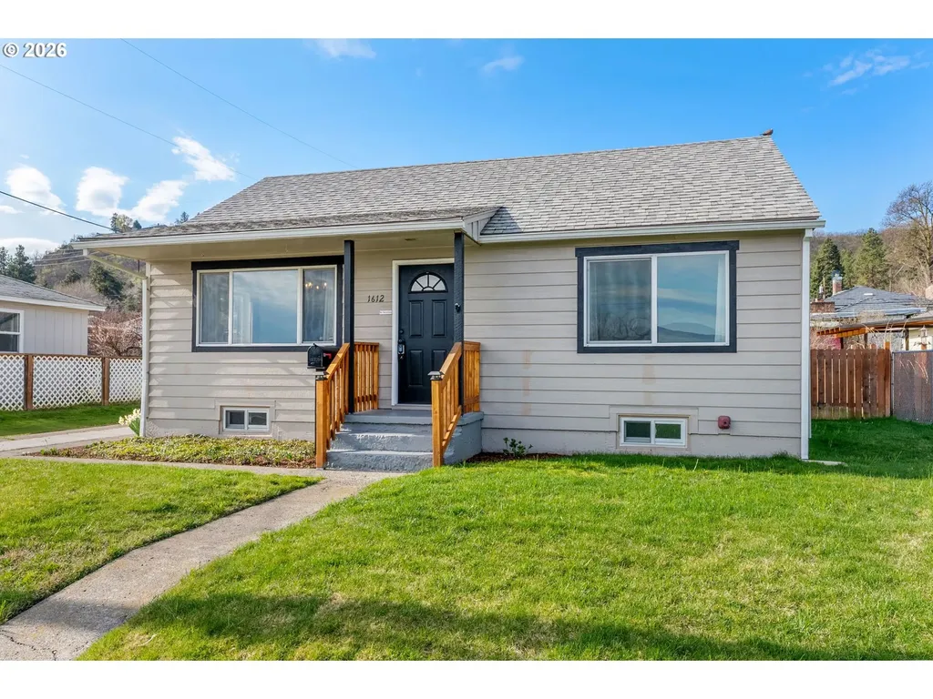 1612 W 10th Street The Dalles OR 97058