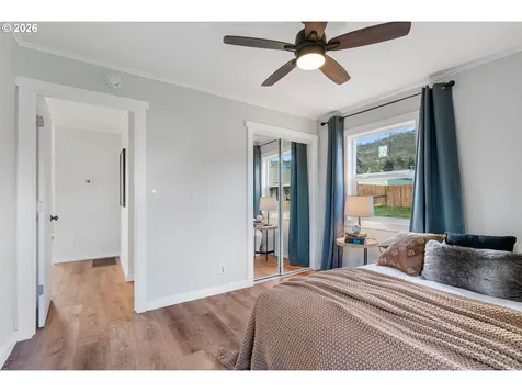 1612 W 10th Street The Dalles OR 97058