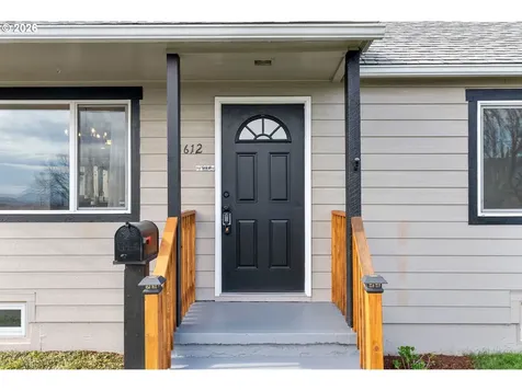 1612 W 10th Street The Dalles OR 97058