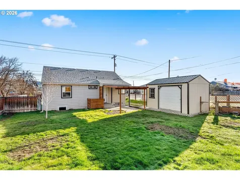 1612 W 10th Street The Dalles OR 97058
