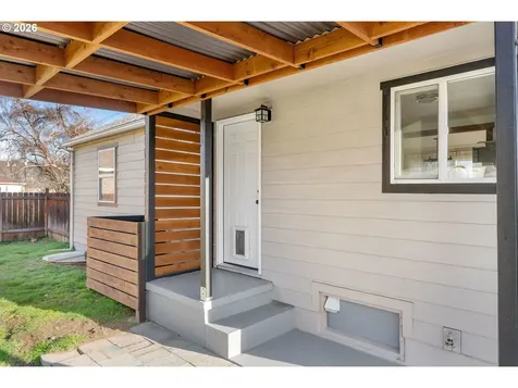 1612 W 10th Street The Dalles OR 97058