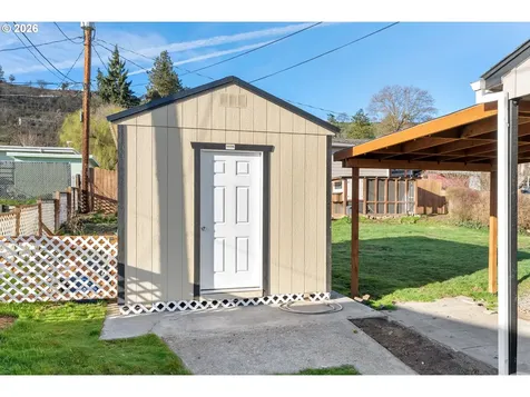 1612 W 10th Street The Dalles OR 97058