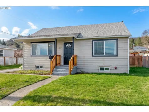 1612 W 10th Street The Dalles OR 97058