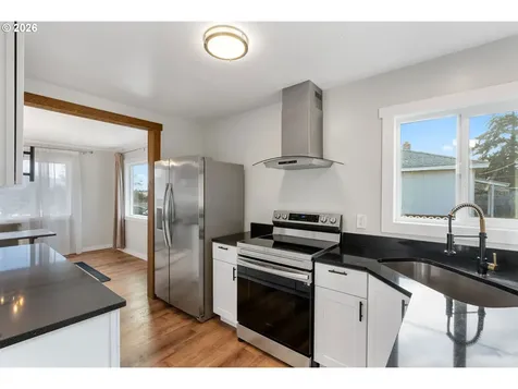 1612 W 10th Street The Dalles OR 97058