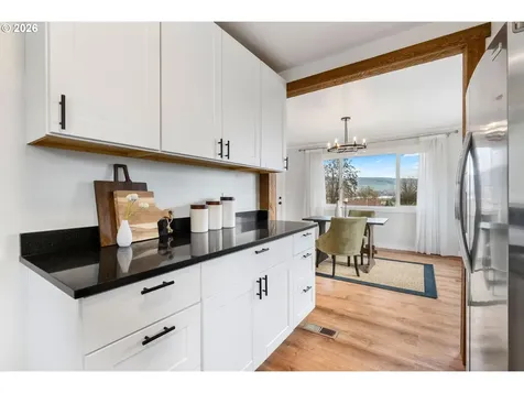 1612 W 10th Street The Dalles OR 97058