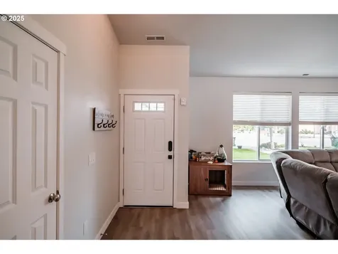 1879 Steelhead Street North Bend OR 97459