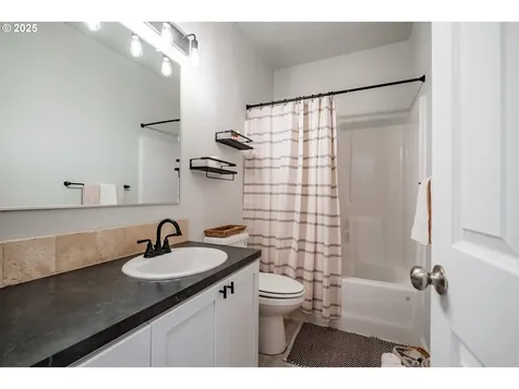 1879 Steelhead Street North Bend OR 97459