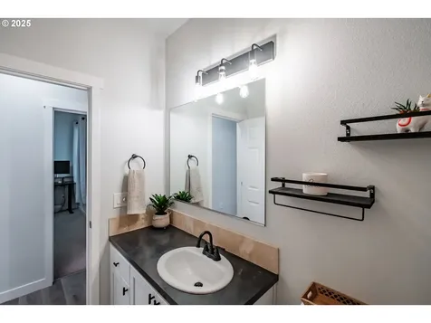 1879 Steelhead Street North Bend OR 97459