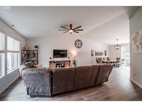 1879 Steelhead Street North Bend OR 97459