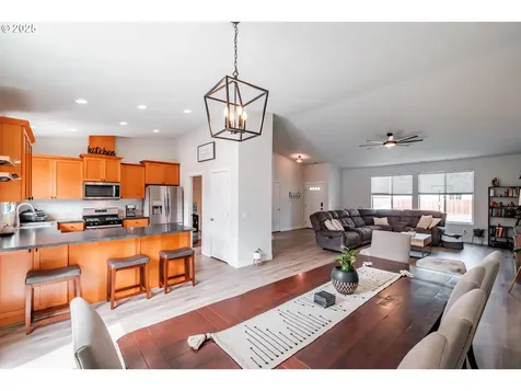 1879 Steelhead Street North Bend OR 97459