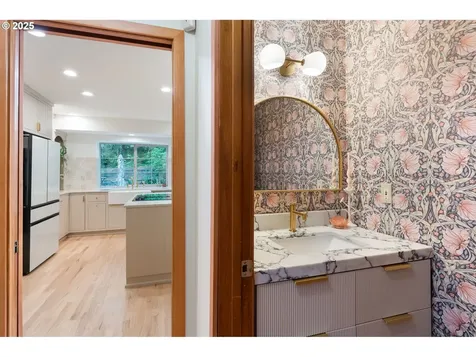 4305 SW 58th Avenue Portland OR 97221