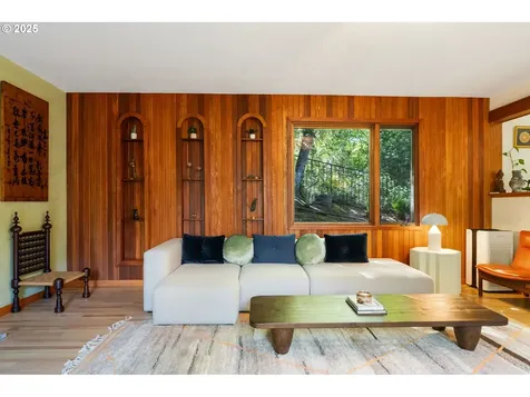 4305 SW 58th Avenue Portland OR 97221