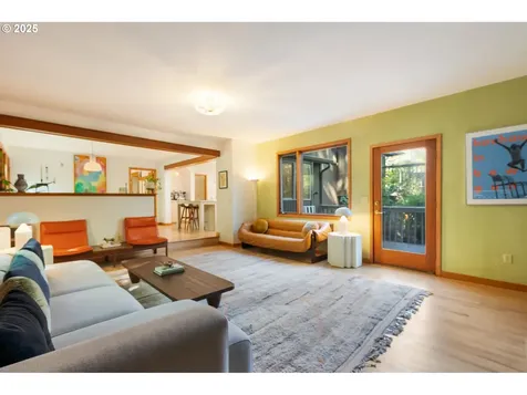 4305 SW 58th Avenue Portland OR 97221