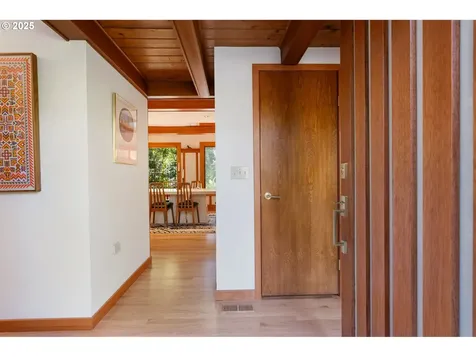 4305 SW 58th Avenue Portland OR 97221