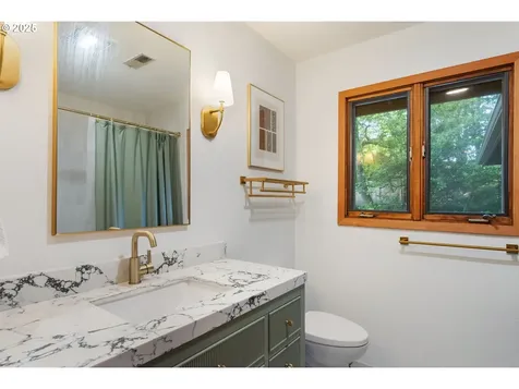4305 SW 58th Avenue Portland OR 97221
