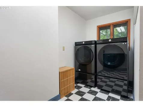 4305 SW 58th Avenue Portland OR 97221