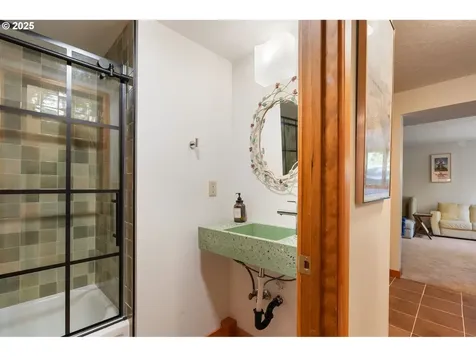 4305 SW 58th Avenue Portland OR 97221
