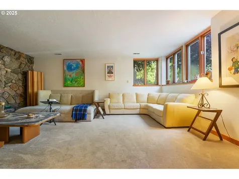 4305 SW 58th Avenue Portland OR 97221