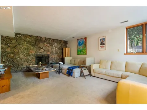 4305 SW 58th Avenue Portland OR 97221