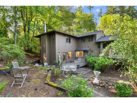 4305 SW 58th Avenue Portland OR 97221