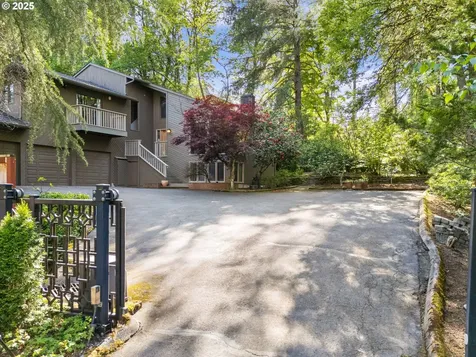 4305 SW 58th Avenue Portland OR 97221