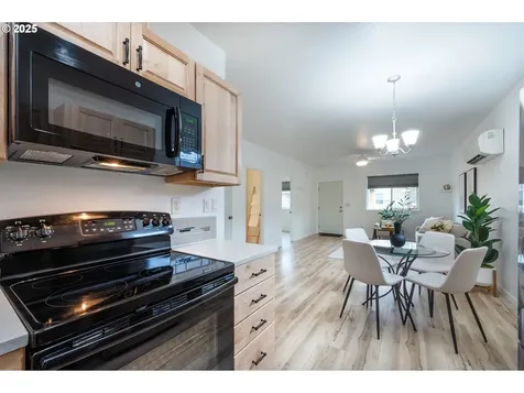 3023 Hummingbird Lane Eugene OR 97405