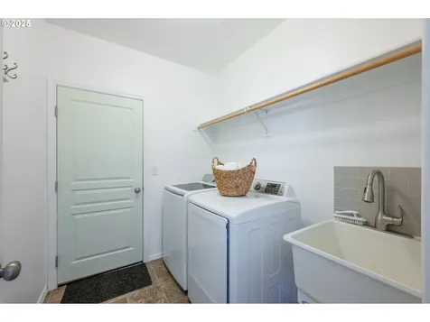 3023 Hummingbird Lane Eugene OR 97405