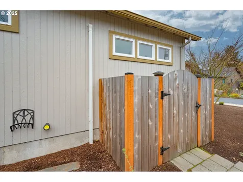 3023 Hummingbird Lane Eugene OR 97405
