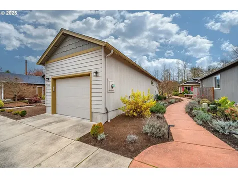 3023 Hummingbird Lane Eugene OR 97405
