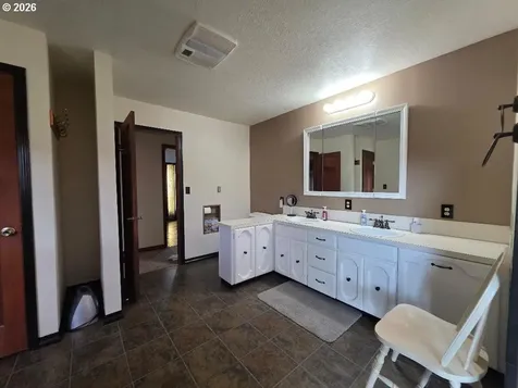 78902 Walters Road Maupin OR 97037