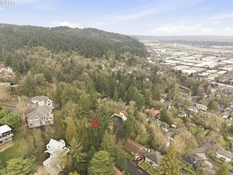 2900 NW Fairfax Terrace Portland OR 97210