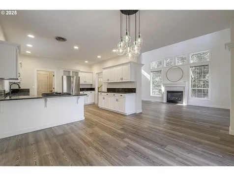 1728 NE Glen Ellen Drive Hillsboro OR 97124