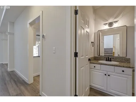 1728 NE Glen Ellen Drive Hillsboro OR 97124