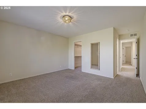 1728 NE Glen Ellen Drive Hillsboro OR 97124