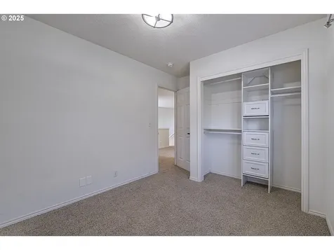 1728 NE Glen Ellen Drive Hillsboro OR 97124