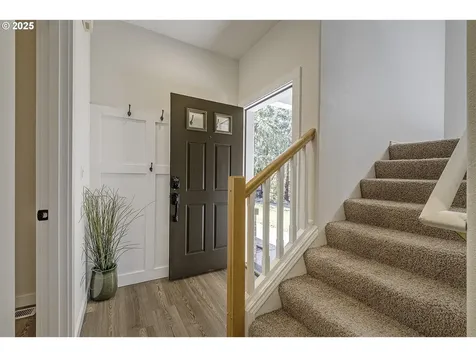 1728 NE Glen Ellen Drive Hillsboro OR 97124