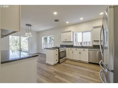 1728 NE Glen Ellen Drive Hillsboro OR 97124