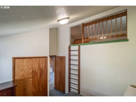 107 Woodoak Drive Roseburg OR 97471