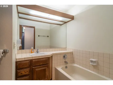 107 Woodoak Drive Roseburg OR 97471