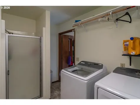107 Woodoak Drive Roseburg OR 97471