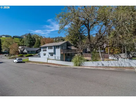 107 Woodoak Drive Roseburg OR 97471