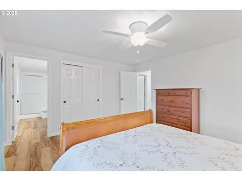 2311 NW 103rd Street Vancouver WA 98685